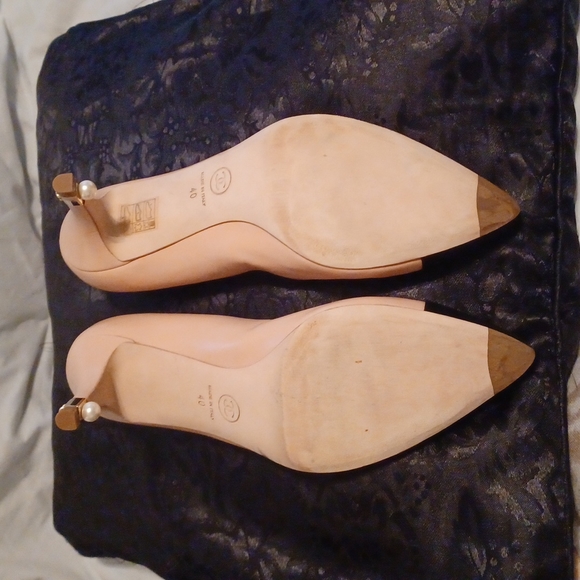 Chanel - Picture 5 of 5